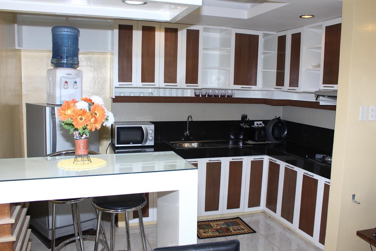 Manila Bay Serviced Apartments Екстер'єр фото