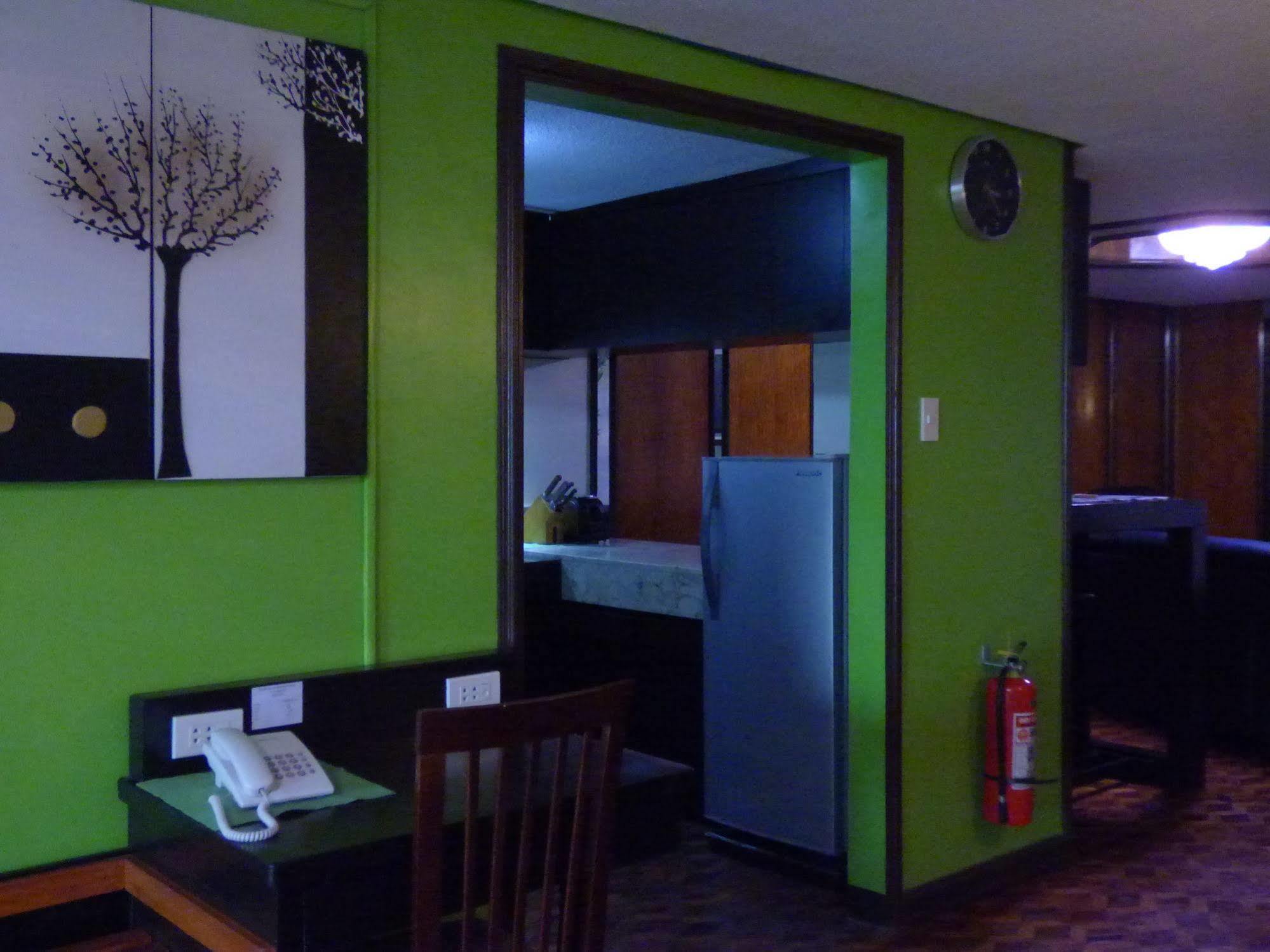 Manila Bay Serviced Apartments Екстер'єр фото