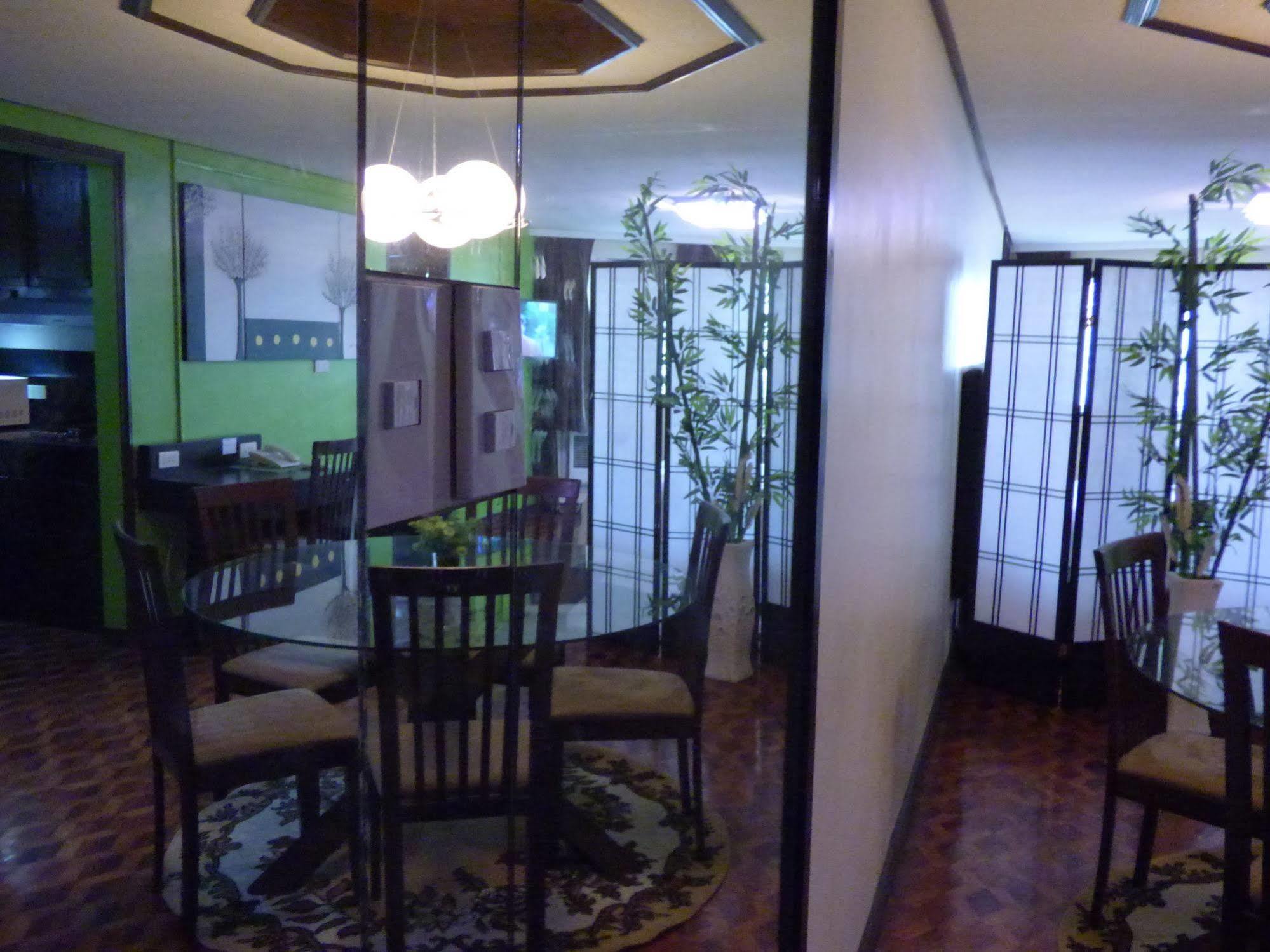 Manila Bay Serviced Apartments Екстер'єр фото