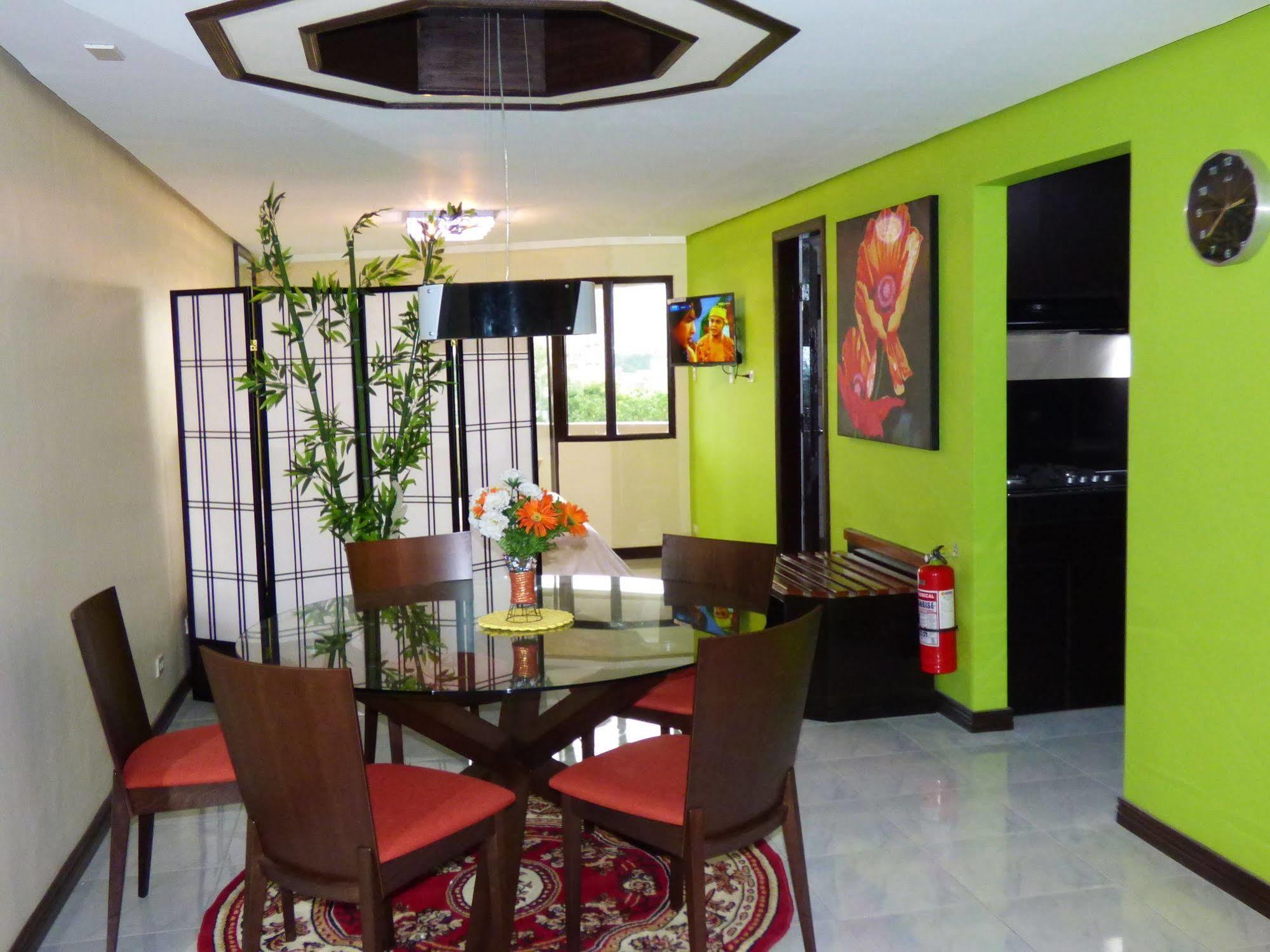 Manila Bay Serviced Apartments Екстер'єр фото