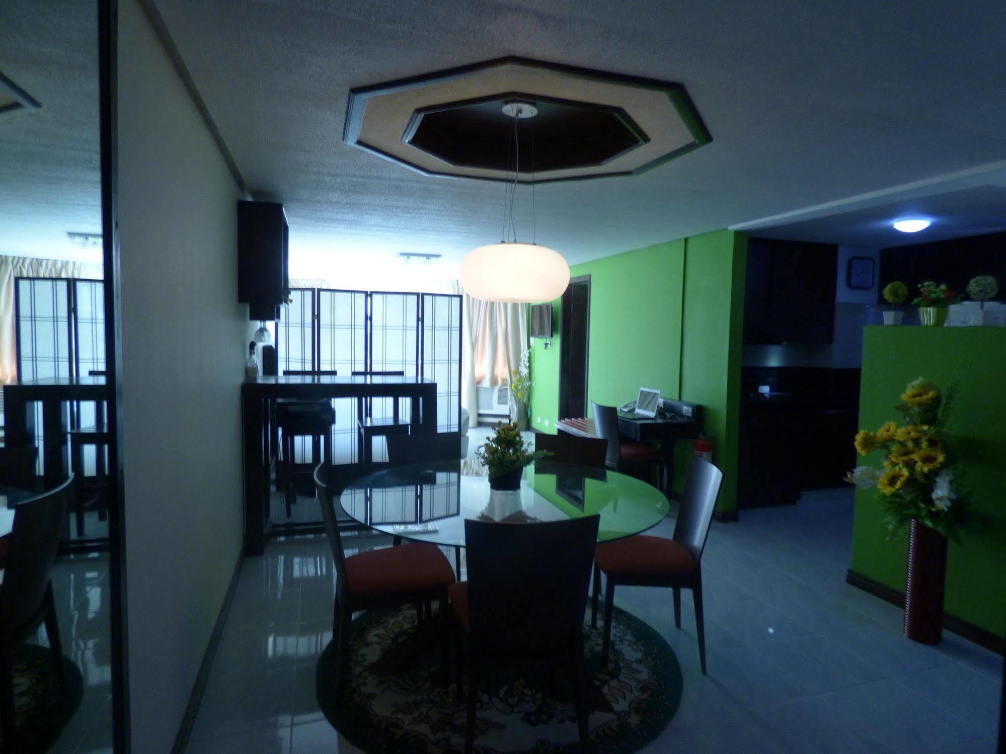 Manila Bay Serviced Apartments Екстер'єр фото