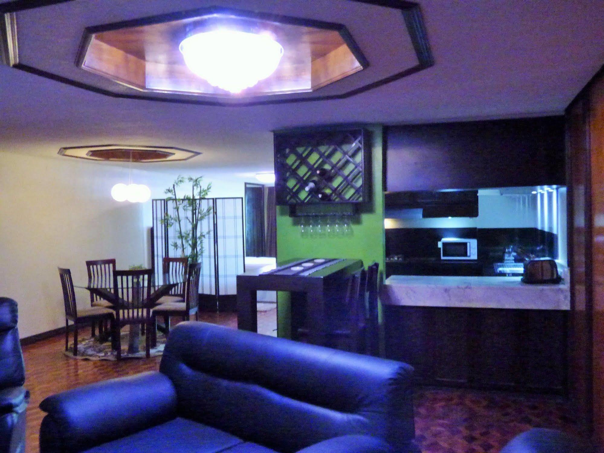 Manila Bay Serviced Apartments Екстер'єр фото