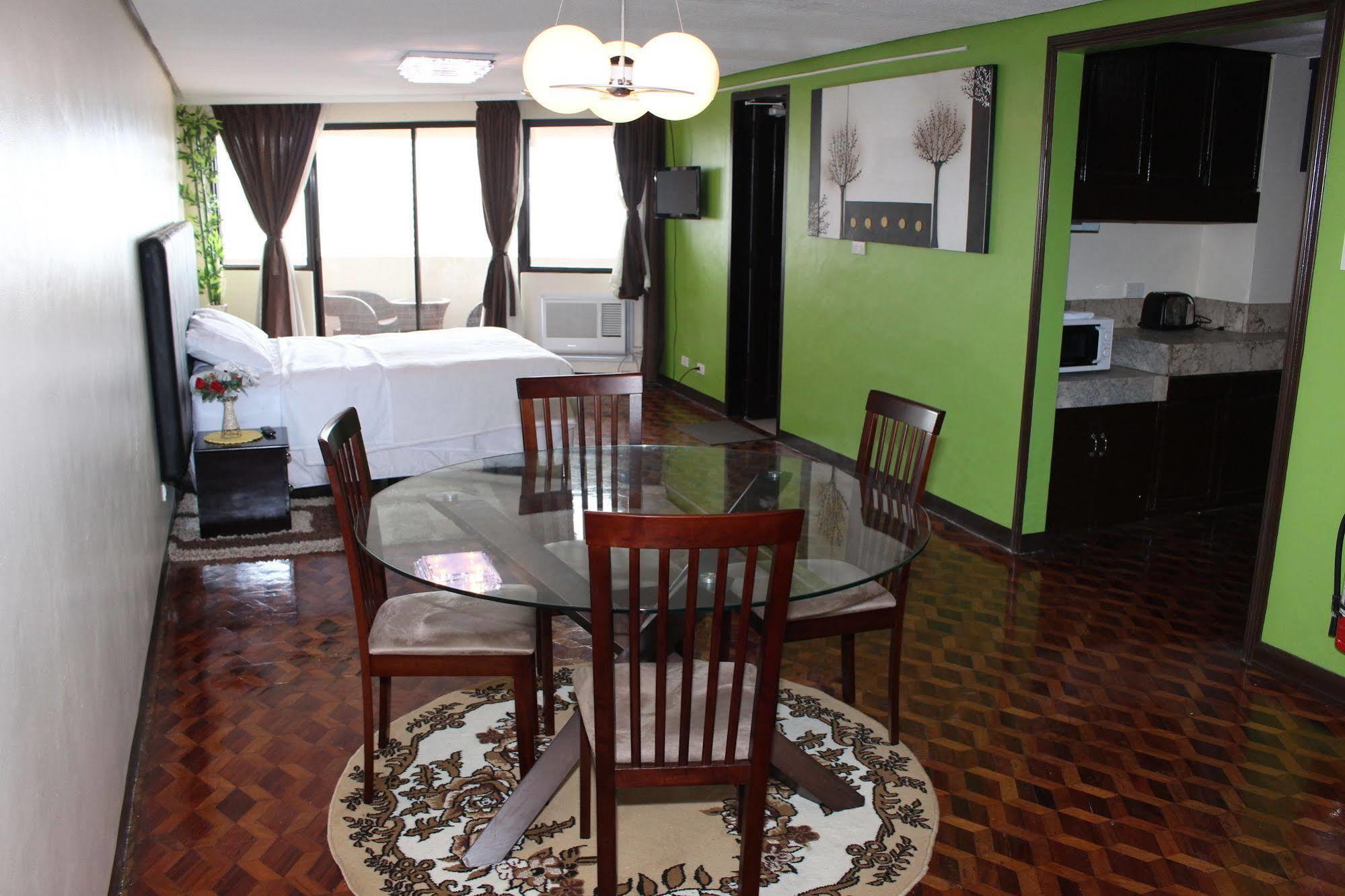 Manila Bay Serviced Apartments Екстер'єр фото